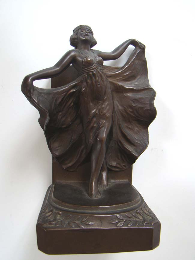 A gorgeous pair of ART DECO bookends depicting 'Loie' circa 1927 — image 2